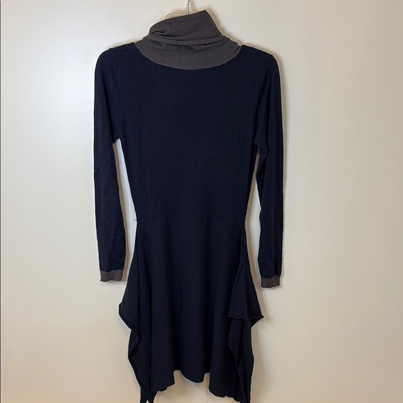 Navy and Gray Long Sleeve Dress - Picture 5 of 5
